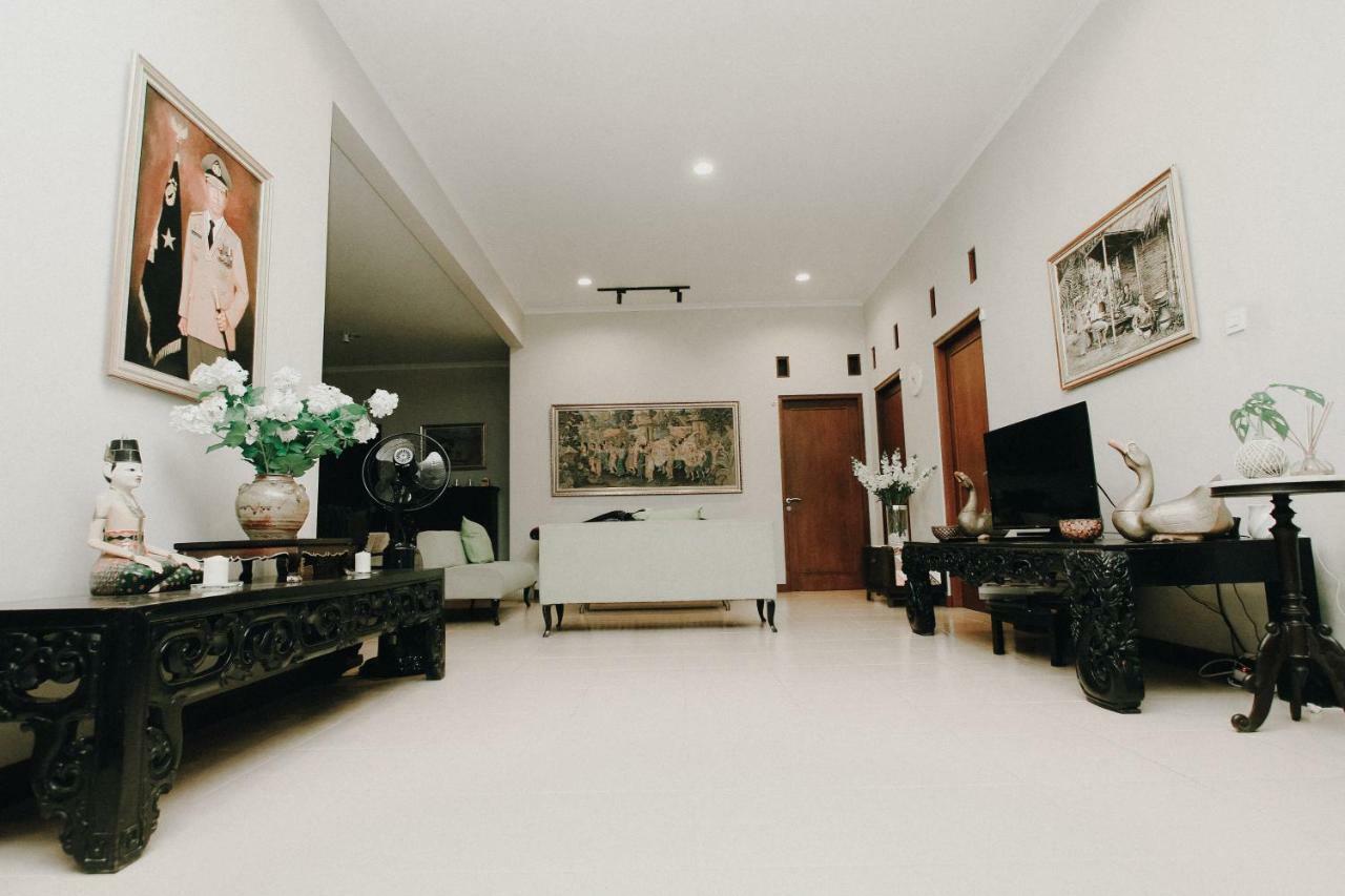 Hotel House Of Moedjito Yogyakarta Exterior foto